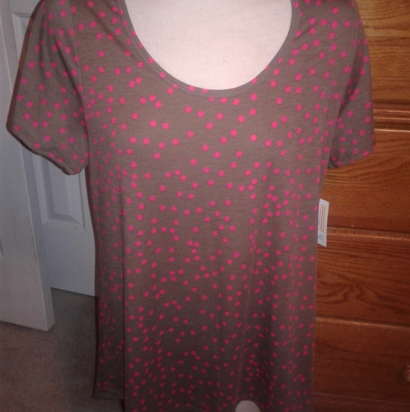 LuLaRoe Tops - XL Classic Lularoe Polk dots blouse